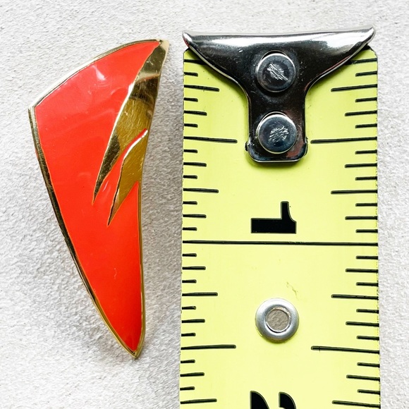 Coral and Gold 80’s Earrings - Picture 8 of 9